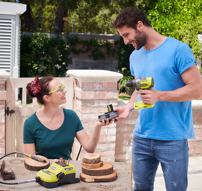 VIENU akumuliatoriumi