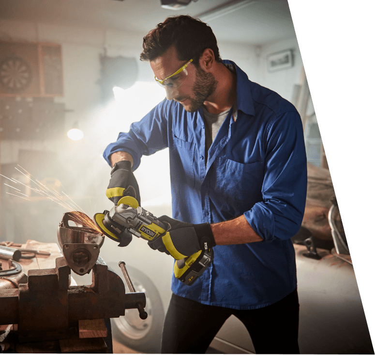 VIENU akumuliatoriumi