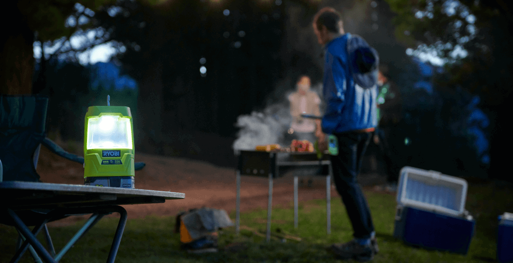 ONE+ šviesos diodų šviestuvas